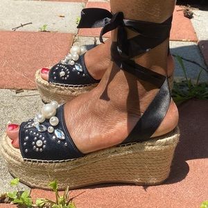 Guess BRAND NEW espadrilles wedges women size:6